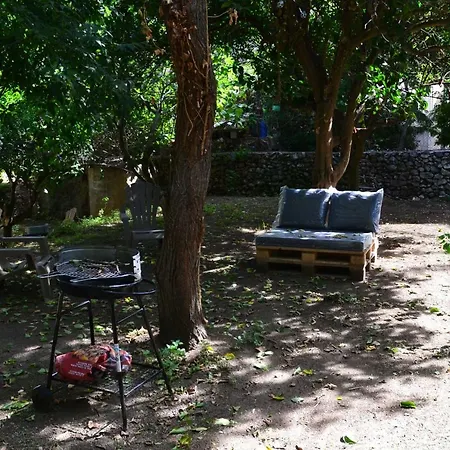 Dans Une Maison De Village